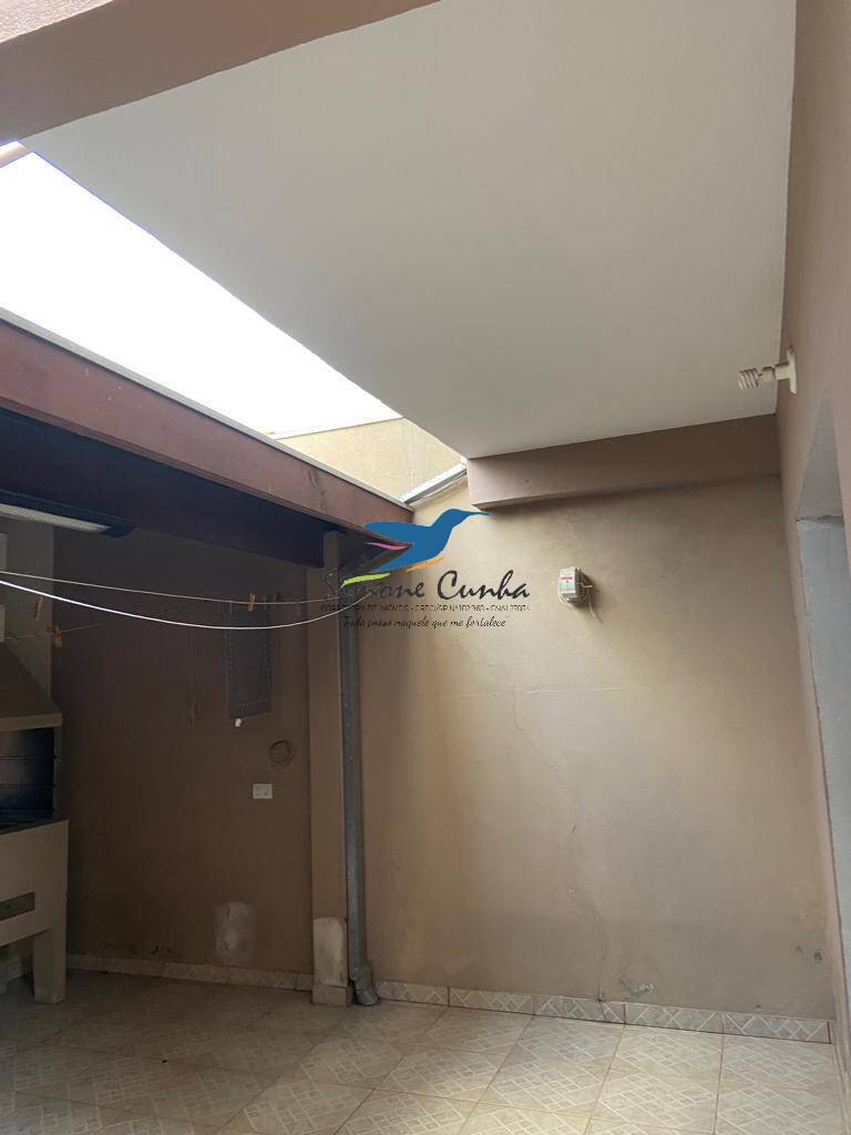 Casa à venda com 2 quartos, 125m² - Foto 14