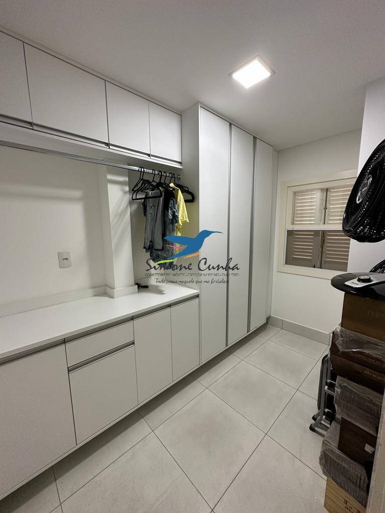 Casa de Condomínio à venda com 4 quartos, 360m² - Foto 3