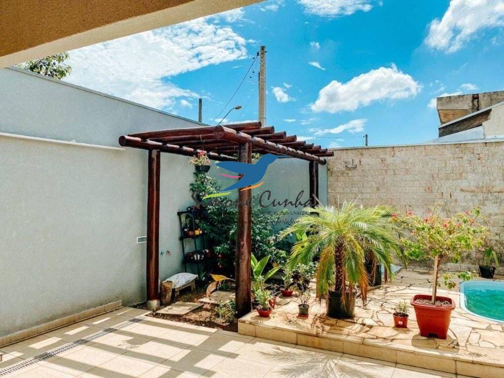 Casa à venda com 3 quartos, 220m² - Foto 26