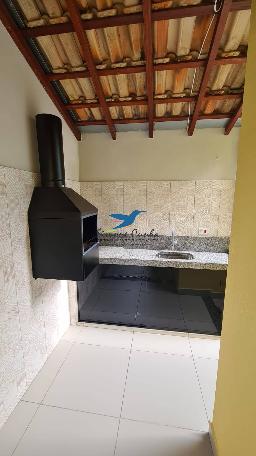 Casa à venda com 3 quartos, 135m² - Foto 2