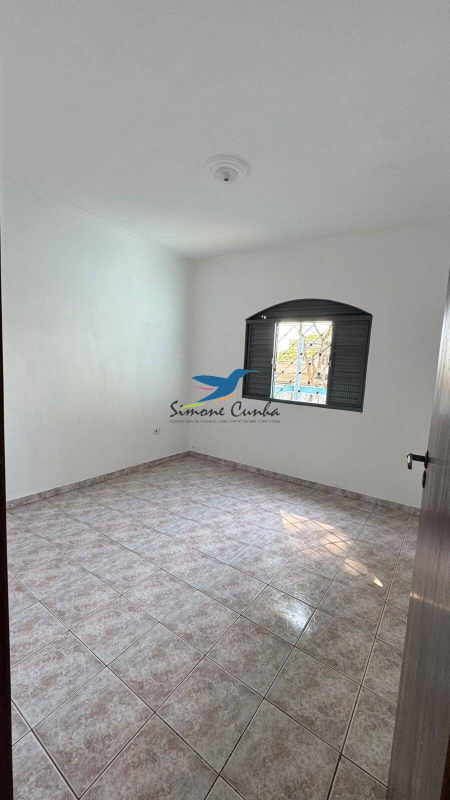 Casa para alugar com 3 quartos, 300m² - Foto 6