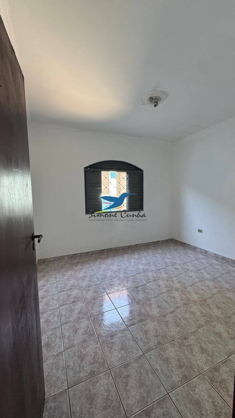 Casa para alugar com 3 quartos, 300m² - Foto 9